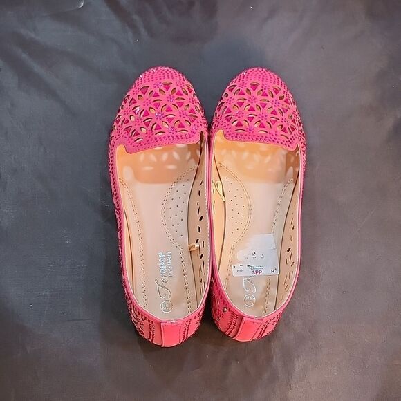 BRAND NEW FOREVER WIDE WITHD  COMFORTABLE BALLERINA RHINESTONE LASER CUT LOAFER - Picture 5 of 16